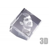 Cube en verre 8 cm sur pan coupé photo laser 3D